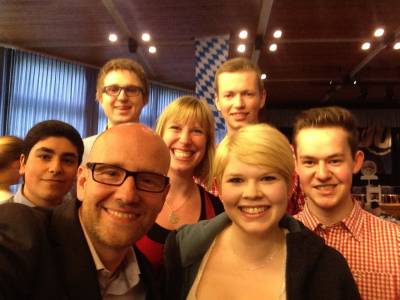 Landestag - Selfie mit Wahlkreisabgeordneten und Generalsekretär Dr. Peter Tauber (2.v.l.)